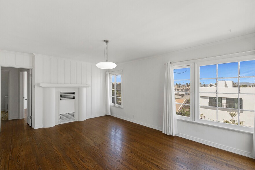 More Photos Of 120 S Coronado St, Los Angeles Apartments For Sale