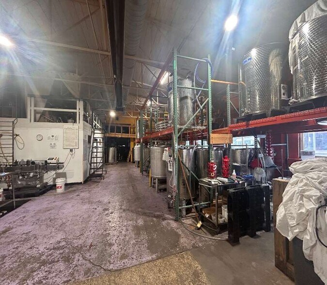 More Photos Of 93 Ecorse Rd, Ypsilanti Service For Lease