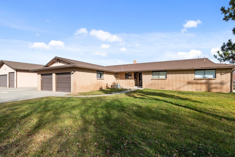 More Photos Of 13905 Old Virginia Rd, Reno Flex For Sale