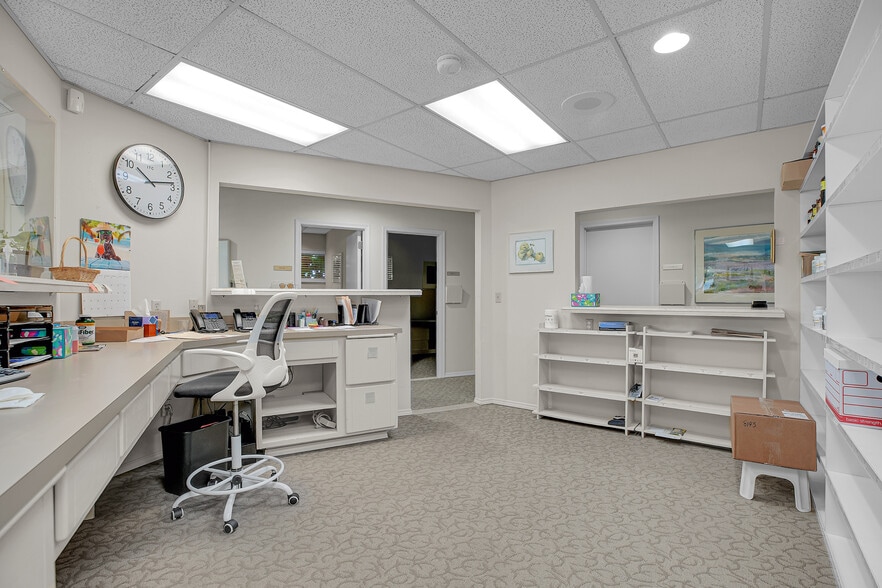 More Photos Of 11030 SW Capitol Hwy, Portland Medical For Lease