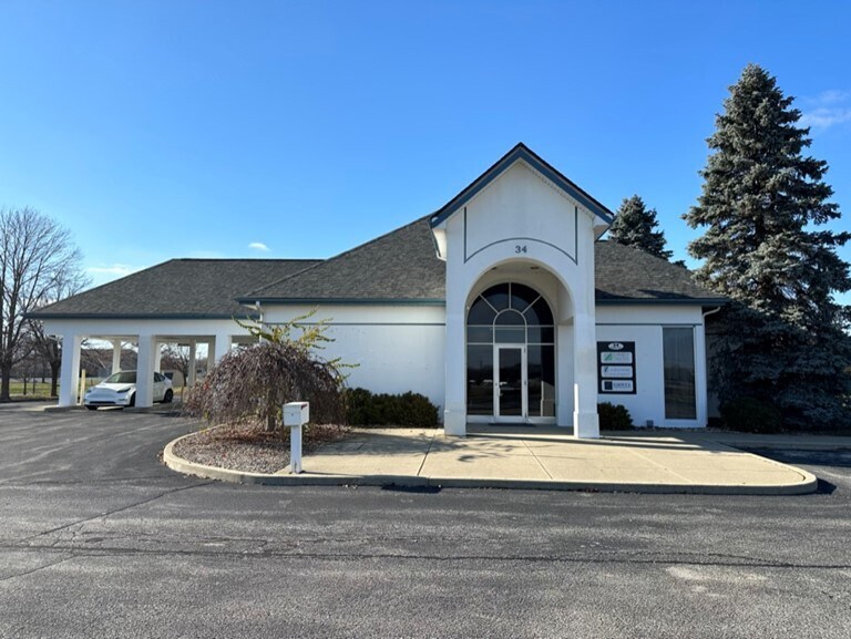 Primary Photo Of 34 W Rampart St, Shelbyville Storefront Retail Office For Sale