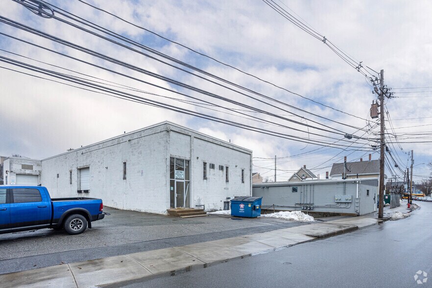More Photos Of 39 Calvary St, Waltham Warehouse For Sale
