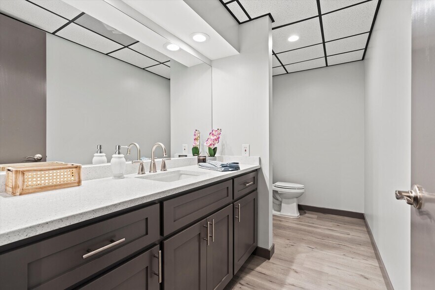 More Photos Of 502 W Markey Rd, Belton Medical For Lease