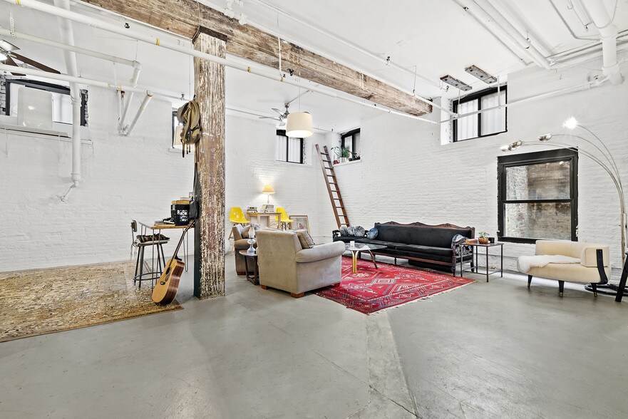 More Photos Of 119 N 11th St, Brooklyn Office For Lease