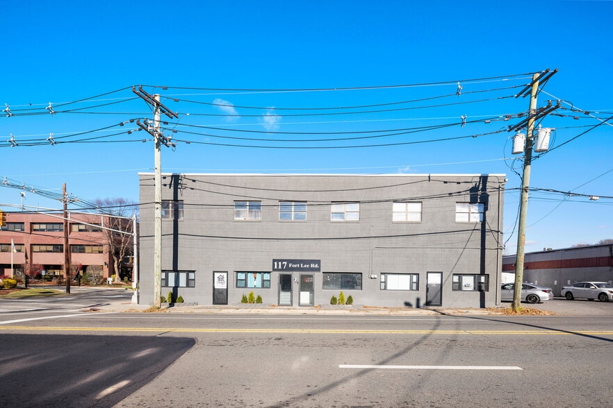 More Photos Of 117 Fort Lee Rd, Leonia Office For Sale