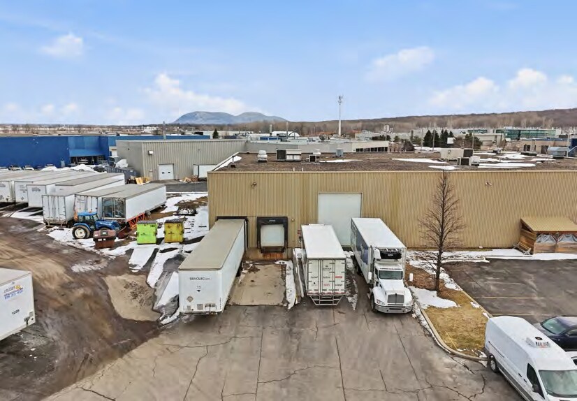 More Photos Of 2090 Rue Bombardier, Ste-Julie Warehouse For Sale