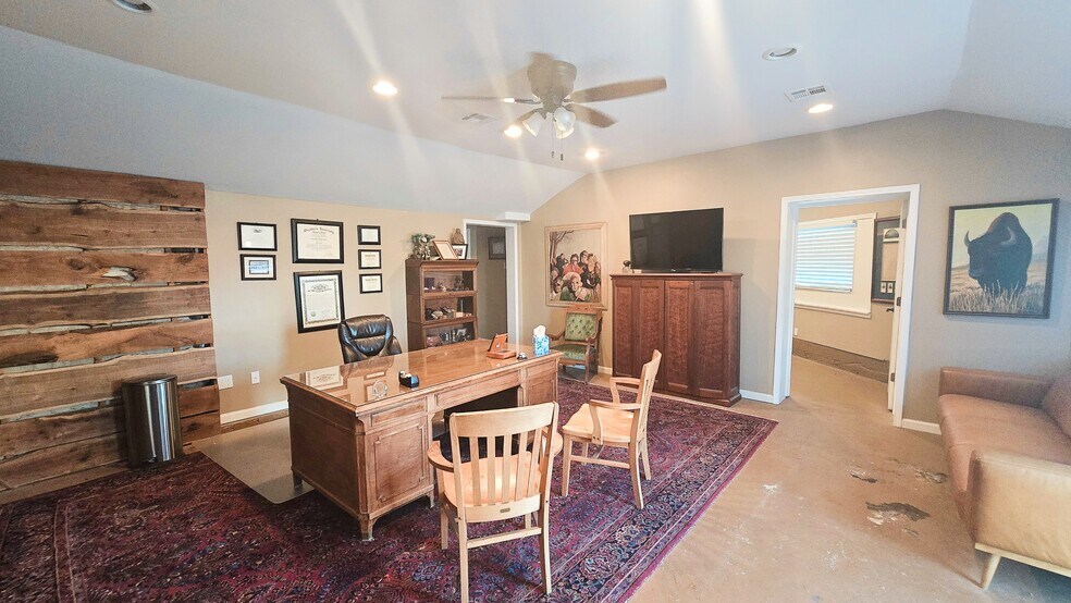 More Photos Of 1801 S National, Fort Scott Convenience Store For Sale