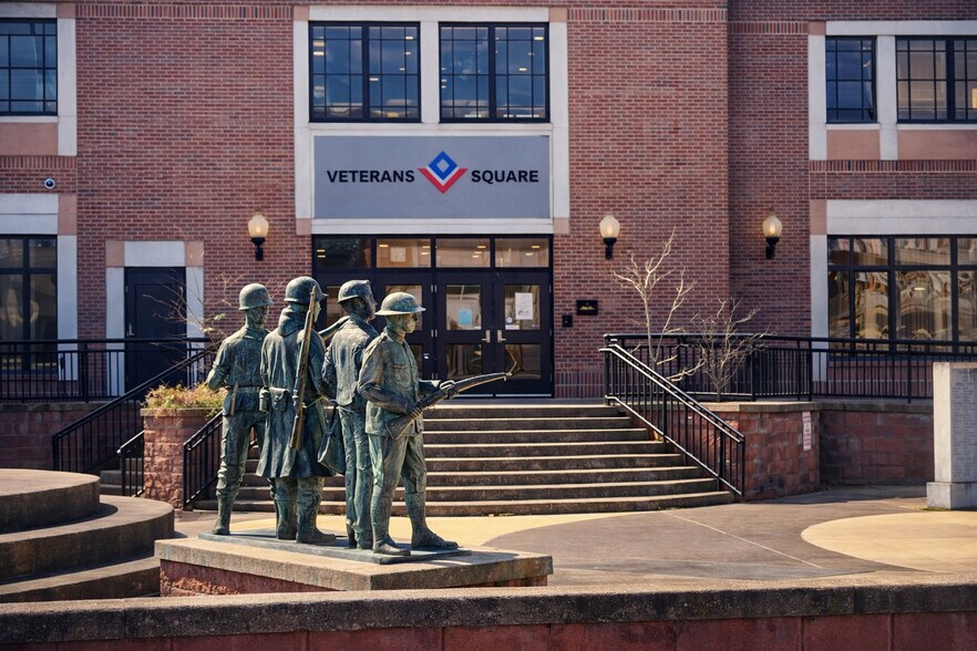 More Photos Of 320 Adams St, Fairmont Medical For Lease