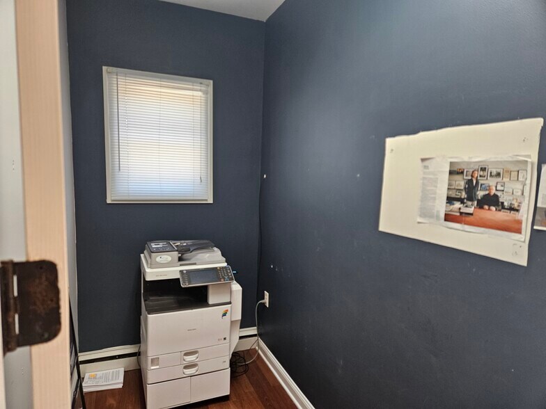 More Photos Of 606 Germantown Pike, Lafayette Hill Office For Sale