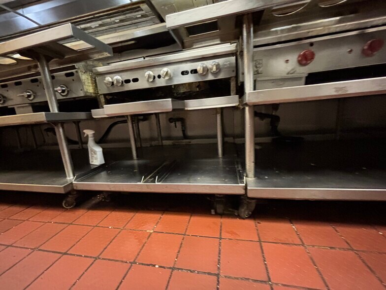 More Photos Of 5312 Old Redwood Hwy, Petaluma Restaurant For Sale