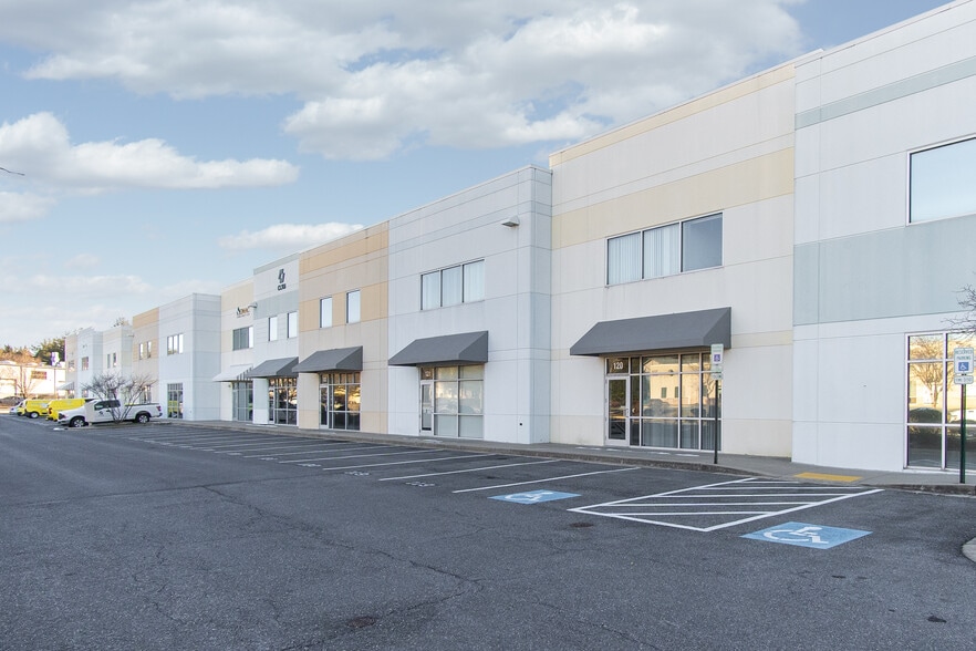 More Photos Of 1539 Tilco Dr, Frederick Light Distribution For Sale