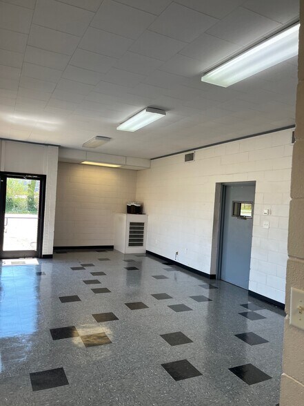 More Photos Of 529 US Highway 321 NW, Hickory Warehouse For Sale