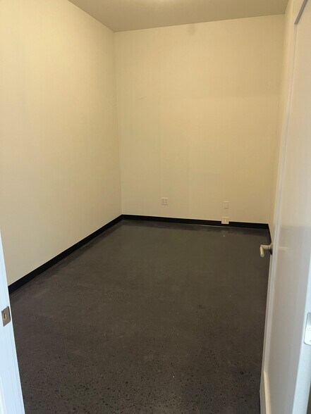More Photos Of 12421 State Ave, Marysville Office Residential For Lease