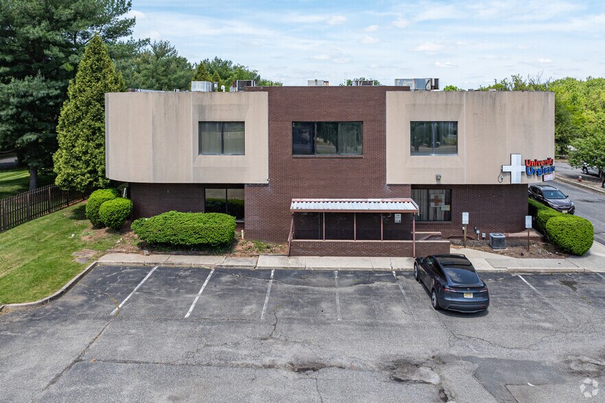 More Photos Of 1553 State Route 27, Somerset Office For Sale