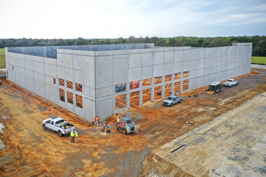 More Photos Of 701 Industrial Park Rd, Sylvania Warehouse For Sale