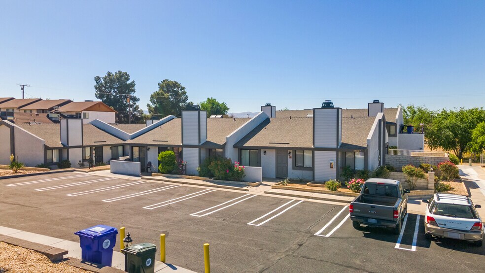 More Photos Of 19087 Allegheny Rd, Apple Valley Apartments For Sale