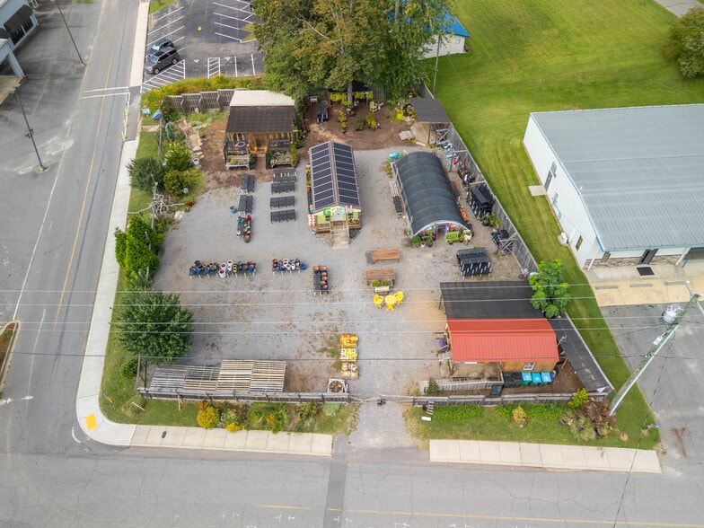 More Photos Of 204 Black Mountain Ave, Black Mountain Office Residential For Sale