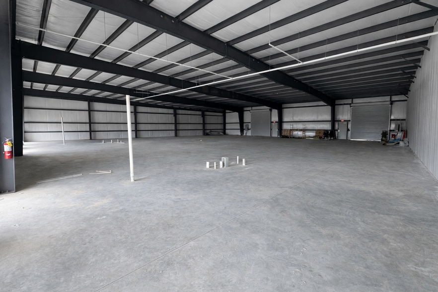 More Photos Of 4885 Warehouse Way, Cumming Showroom For Sale