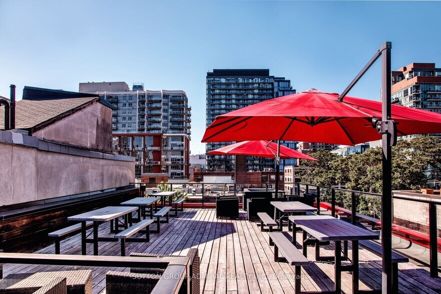 More Photos Of 10 Britain St, Toronto Storefront Retail Office For Lease