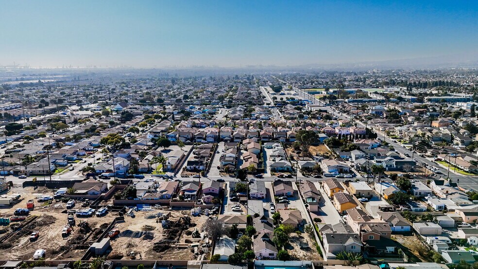 More Photos Of 339-341 E 220th St, Carson Multifamily For Sale