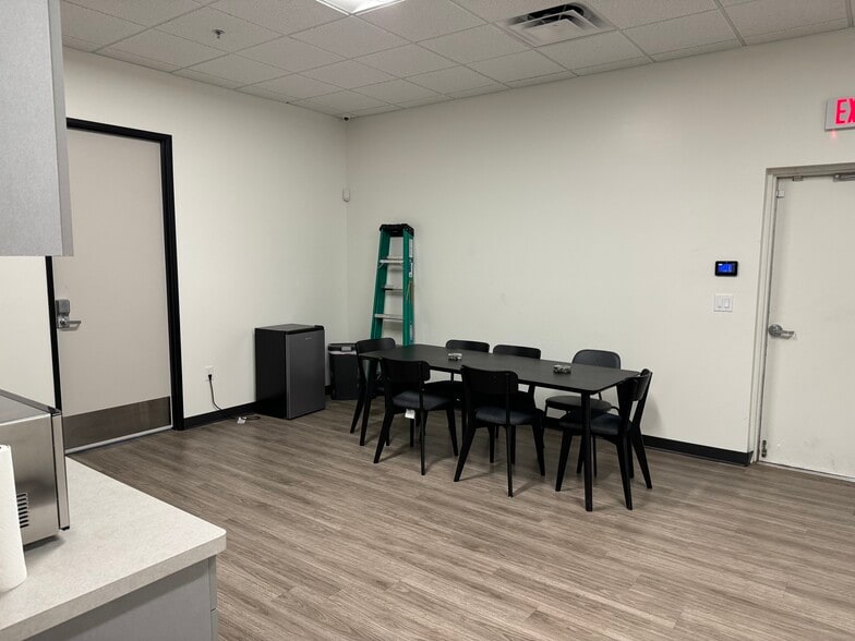 More Photos Of 2115 S 11th Ave, Phoenix Warehouse For Lease