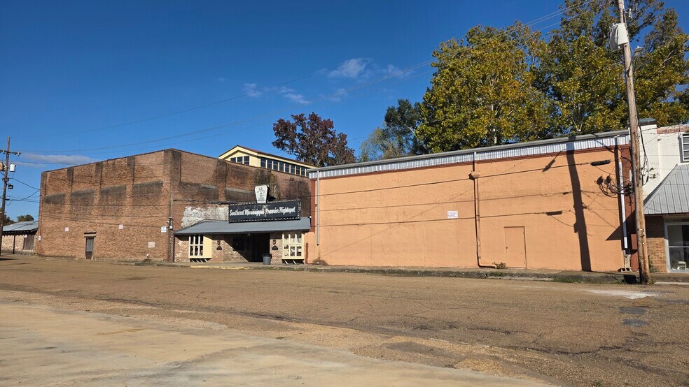 More Photos Of 515 S Railroad Blvd, Mccomb Specialty For Sale