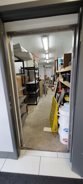 More Photos Of 8609 Citadel Way, Louisville General Retail For Sale