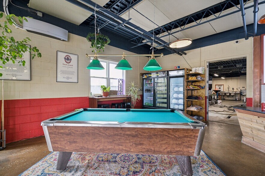 More Photos Of 704 Dawn St, Richmond Warehouse For Sale