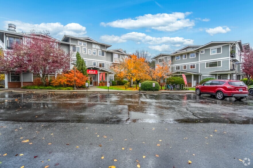 More Photos Of 4759-4779 Lynwood Center Rd NE, Bainbridge Island Apartments For Lease