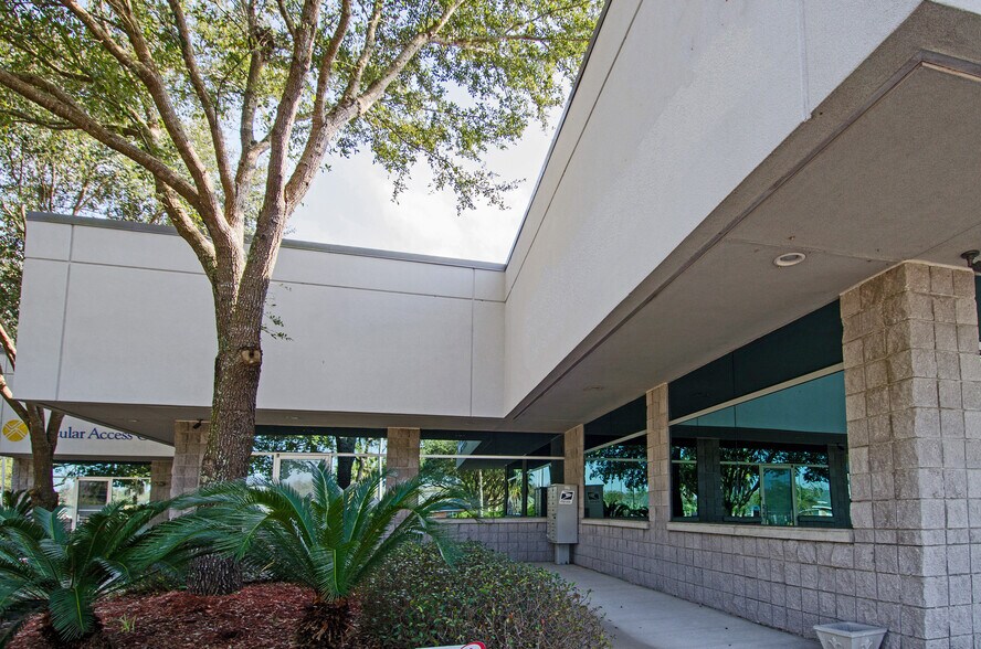 More Photos Of 6820 Southpoint Pky, Jacksonville Medical For Lease