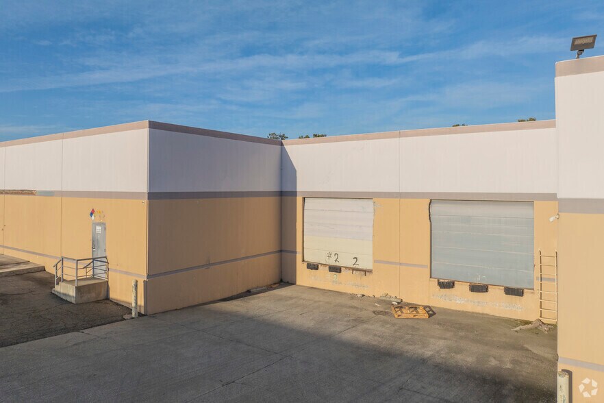 More Photos Of 44555-44865 S Grimmer Blvd, Fremont Warehouse For Lease