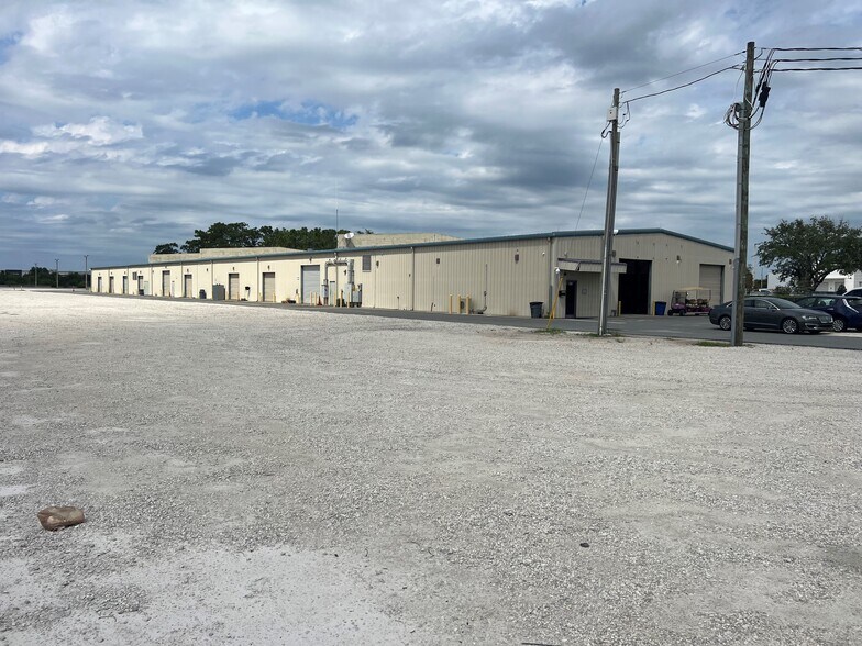 Primary Photo Of 8301 McCoy Rd, Orlando Warehouse For Lease