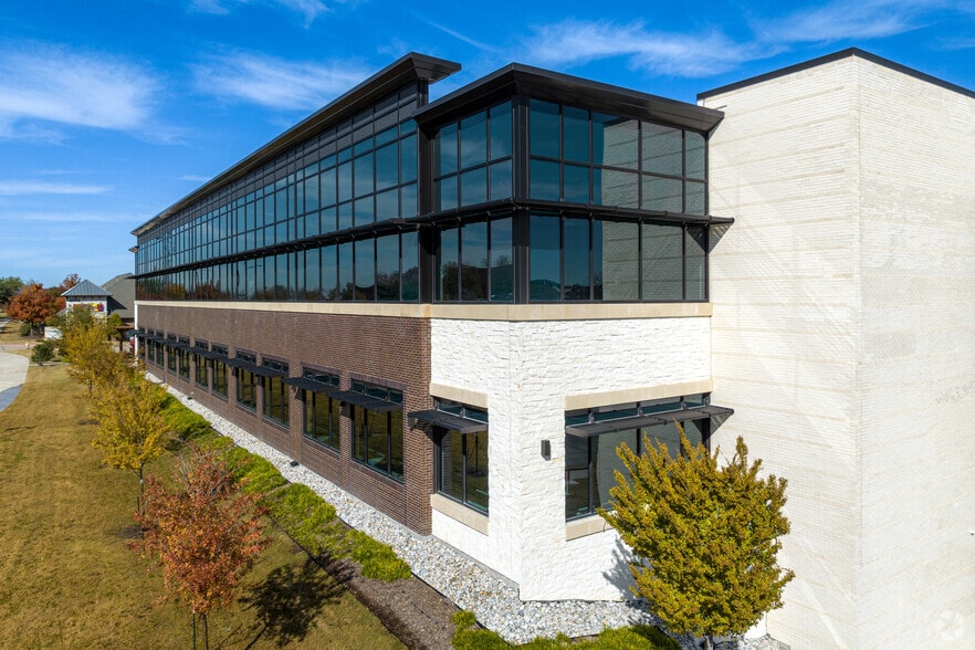 More Photos Of 7330 Stonebrook Pky, Frisco Office For Lease