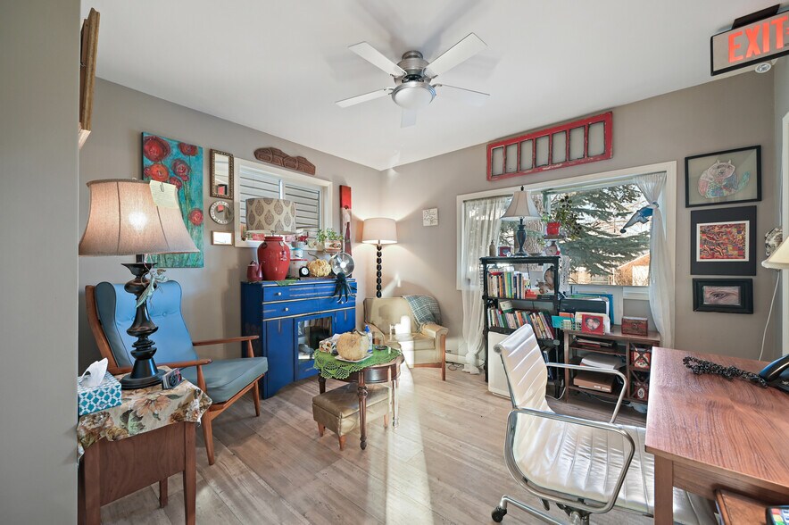 More Photos Of 132 17 Avenue NW, Calgary Office For Sale