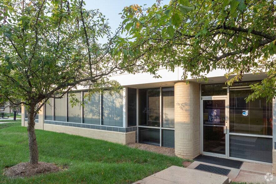 More Photos Of 4455 Brookfield Corporate Dr, Chantilly Office For Lease