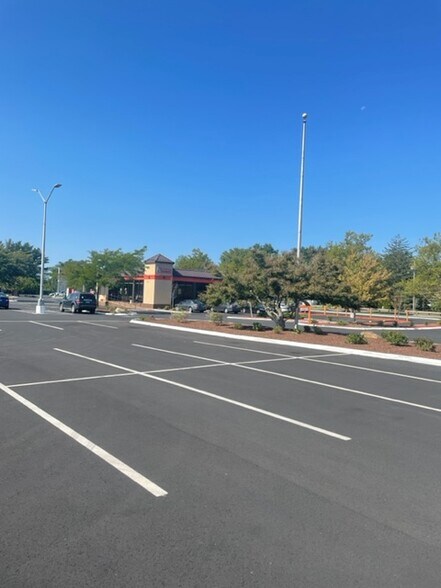 More Photos Of 265 Ellington Rd, East Hartford General Retail For Lease