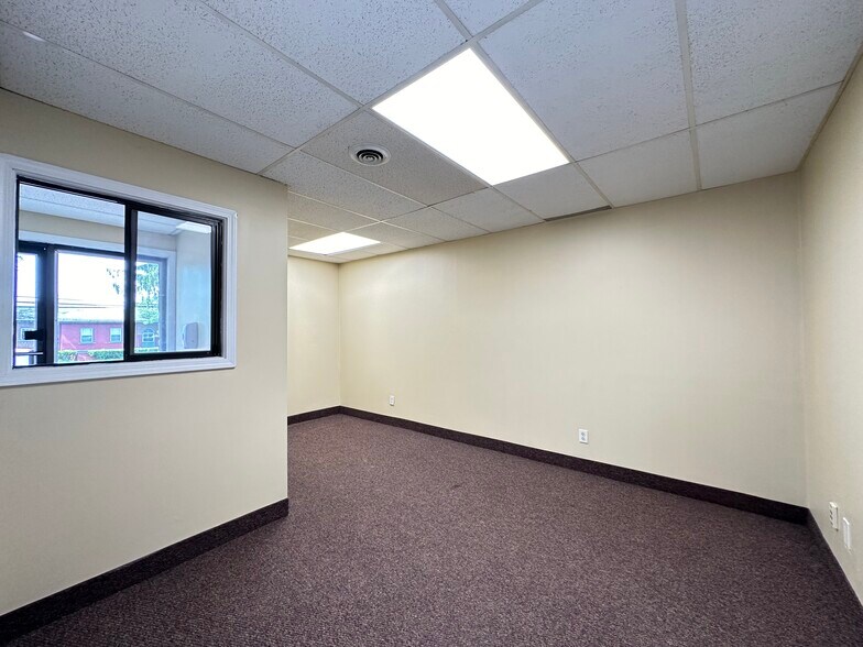More Photos Of 1001 S 1st St, Fulton Apartments For Lease
