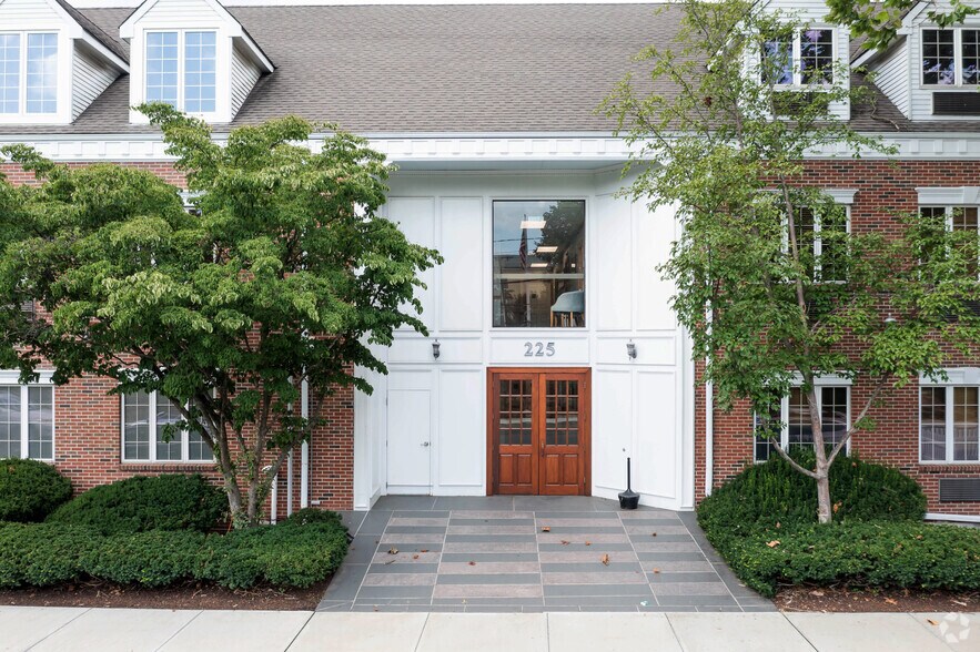 More Photos Of 225 Main St, Westport Medical For Lease