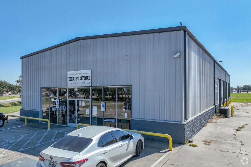 More Photos Of 4055 Old Dowlen Rd, Beaumont Warehouse For Lease