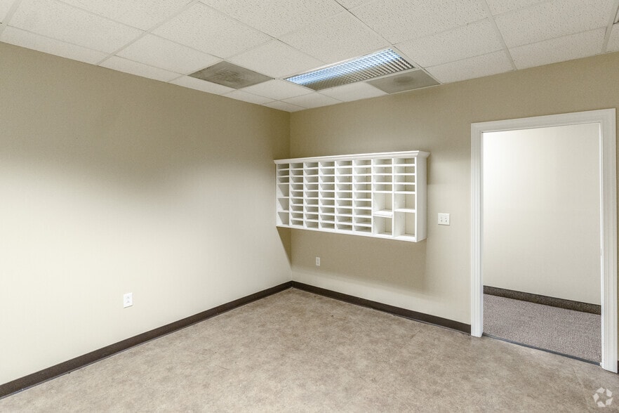 More Photos Of 1520 E Franklin St, Chapel Hill Medical For Sale