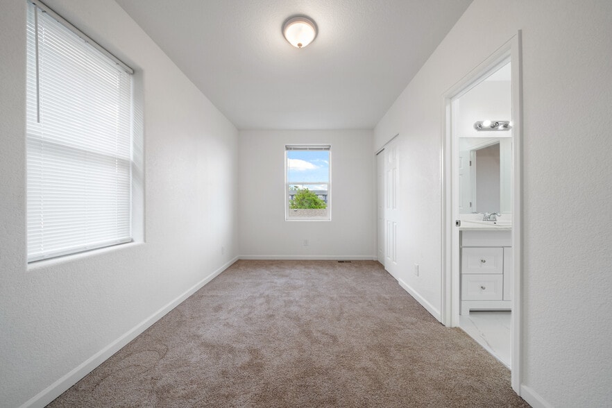 More Photos Of 3547-3607 E Uintah St, Colorado Springs Apartments For Sale