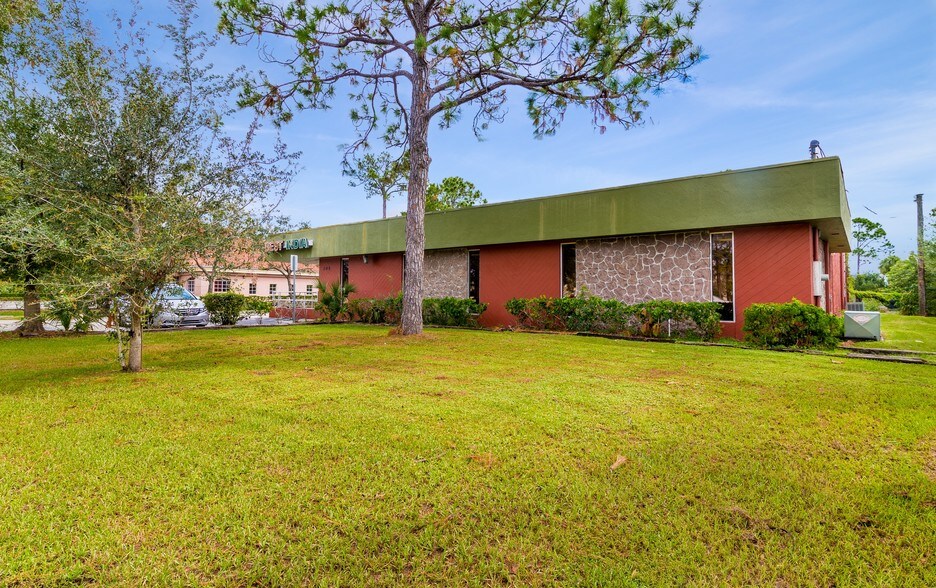 More Photos Of 205 S Wickham Rd, Melbourne Warehouse For Lease