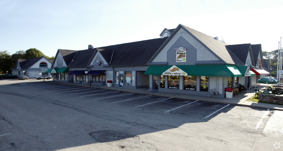 More Photos Of 99 Fortin Rd, Kingston Storefront For Lease