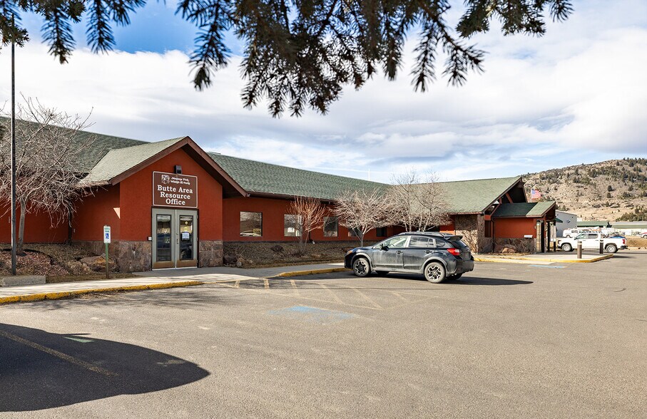 More Photos Of 1820 Meadowlark ln, Butte Office For Sale