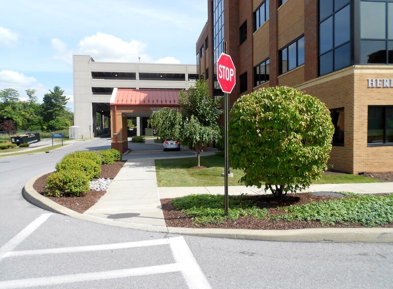 More Photos Of 19 Baker Ave, Poughkeepsie Medical For Lease