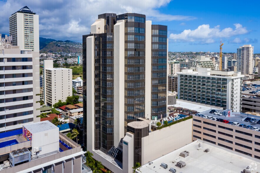 More Photos Of 2255 Kuhio Ave, Honolulu Hotel For Lease