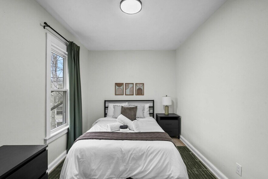 More Photos Of 101 Pennsylvania Ave, Binghamton Apartments For Sale