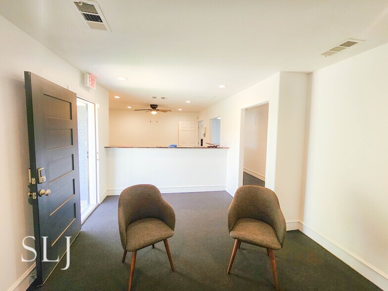 More Photos Of 2928 Inwood Rd, Dallas Medical For Lease