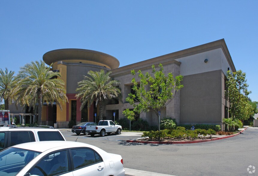 More Photos Of 680 Hacienda Dr, Vista Health Club For Lease