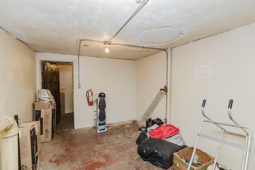 More Photos Of 1560 S Topeka St, Wichita Lodge Meeting Hall For Sale